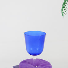 Load image into Gallery viewer, 440Hz 7Notes 7Colors 7Chakras Handle Crystal Singing Bowl with Hard Traveling Case and Mallet