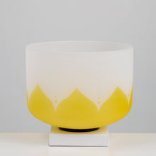 Load image into Gallery viewer, 432Hz Perfect Pitch 7notes 7colors Lotus Design 7chakra Crystal Singing Bowls with Mallets and Bags Full Set